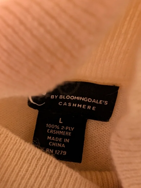 Bloomingdale's Women's 100% Cashmere Sweater Large - Picture 2 of 5